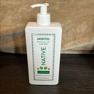 Native White Moisturizer with Pump Dispenser